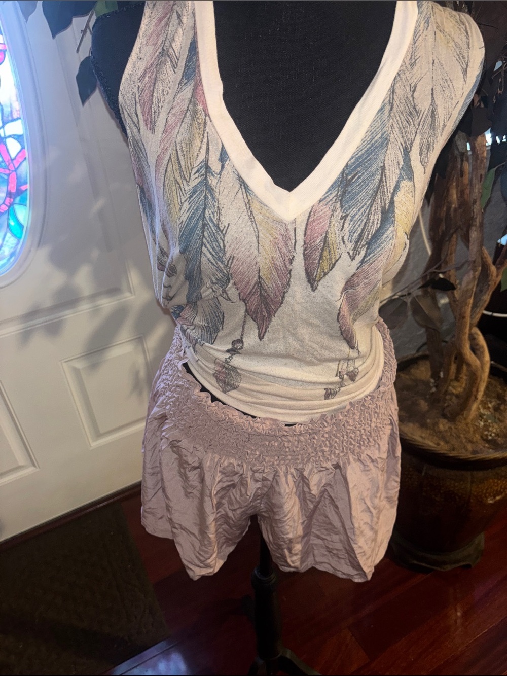 Women’s Feather-Print V-Neck Tank & Blush Sleep Shorts Set